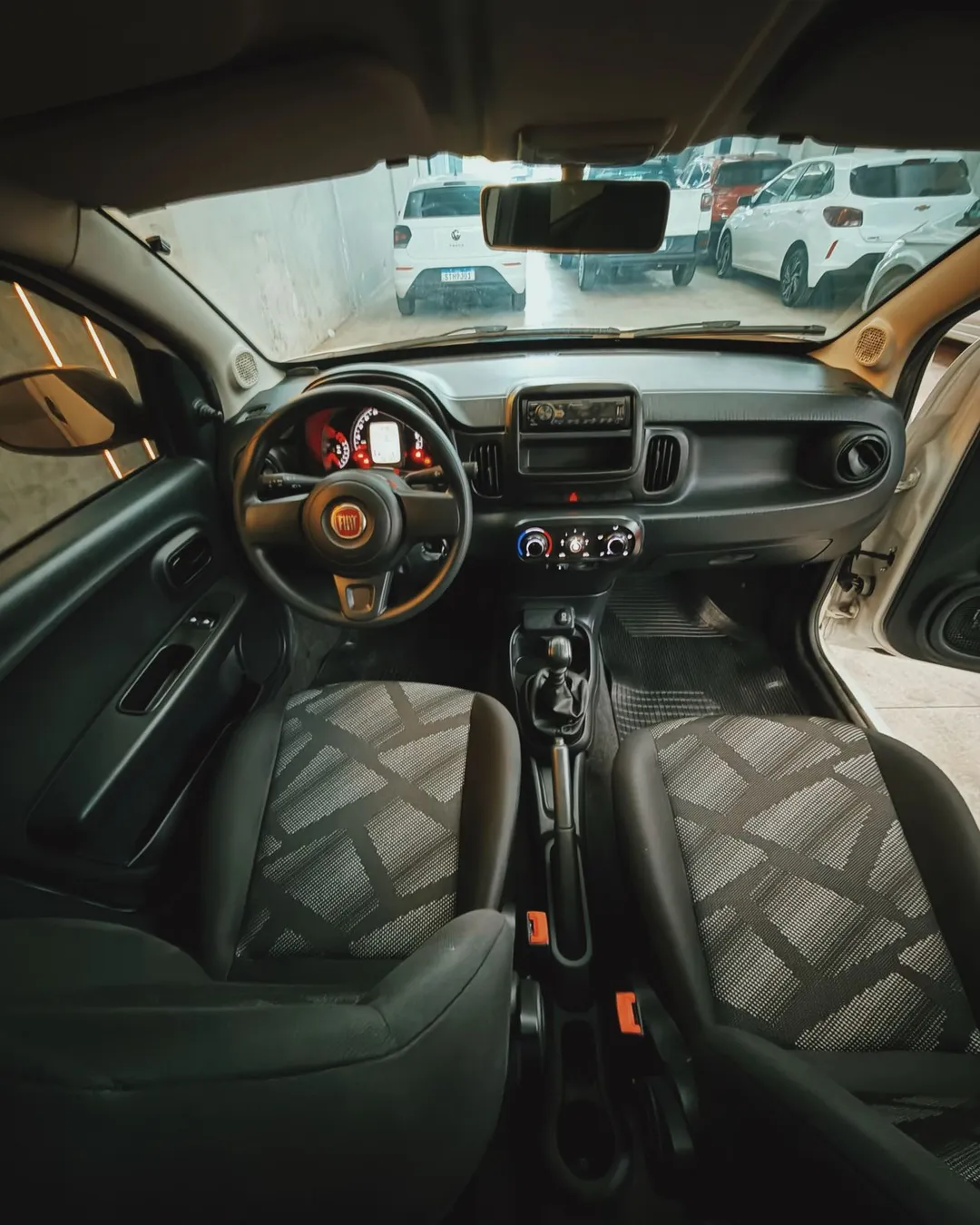 Fiat Mobi 2020, foto 8 de 9